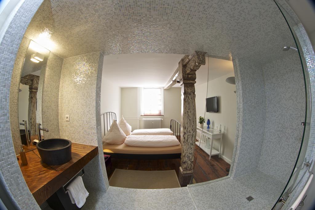 Hotel Zum Lowen 라어 객실 사진