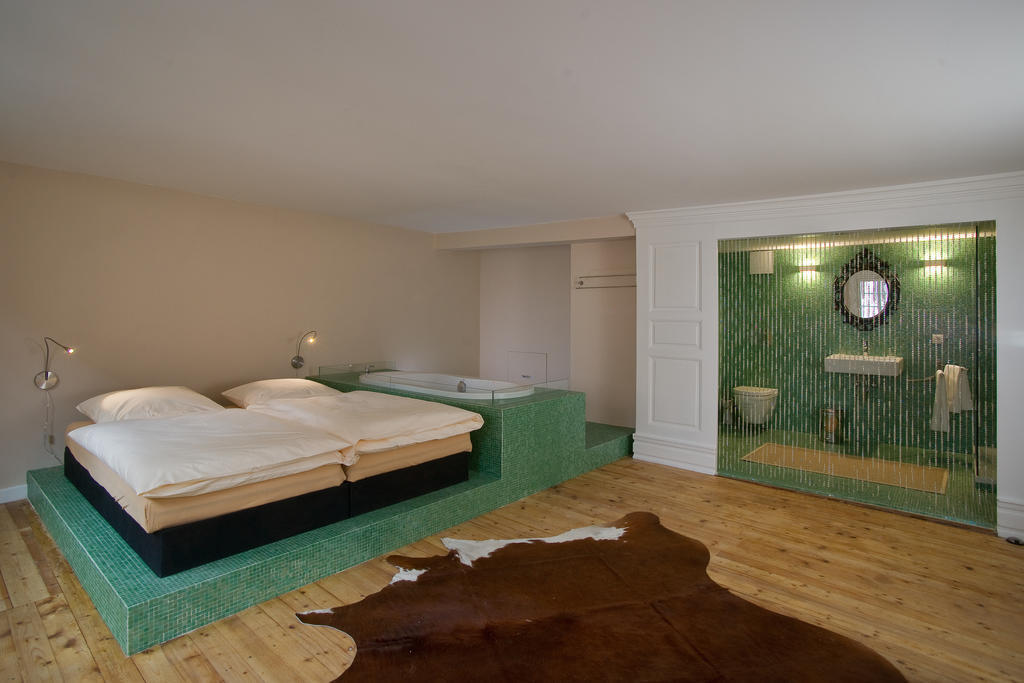 Hotel Zum Lowen 라어 객실 사진